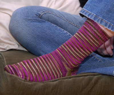 如何編織帶滑針脊的襪子